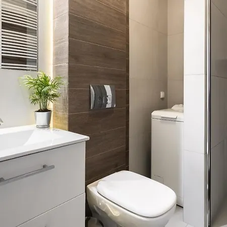 Arianska Apartments, Free Parking, Lift & Ac Krakov