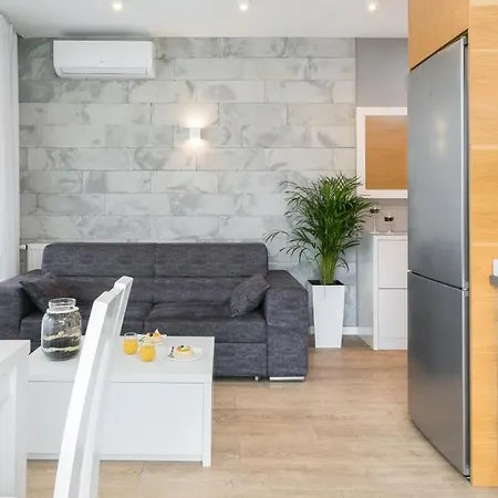 Arianska - Lift & Ac Apartmán Krakov